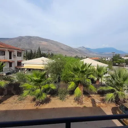 Holiday home Delphi View! *